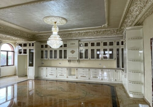 Bucatarie Imperiala Clasica cu Vitrine